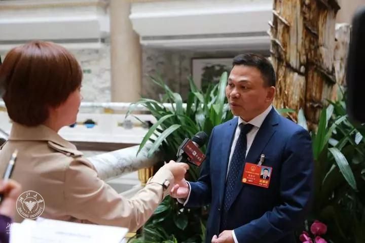 全国人大代表、奥克斯集团董事长、火狐手机版登录入口校友郑坚江02.jpg